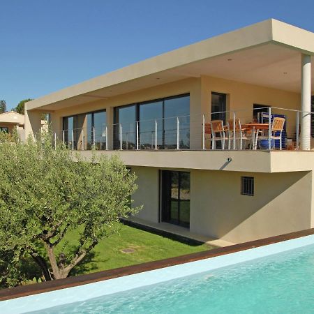 Upbeat Villa In Rochefort-Du-Gard With Private Pool Camera foto